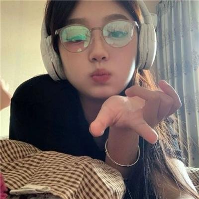 闪婚后，亿万总裁把我宠上天